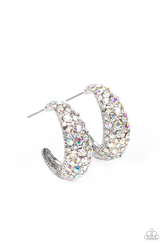 Glamorously Glimmering